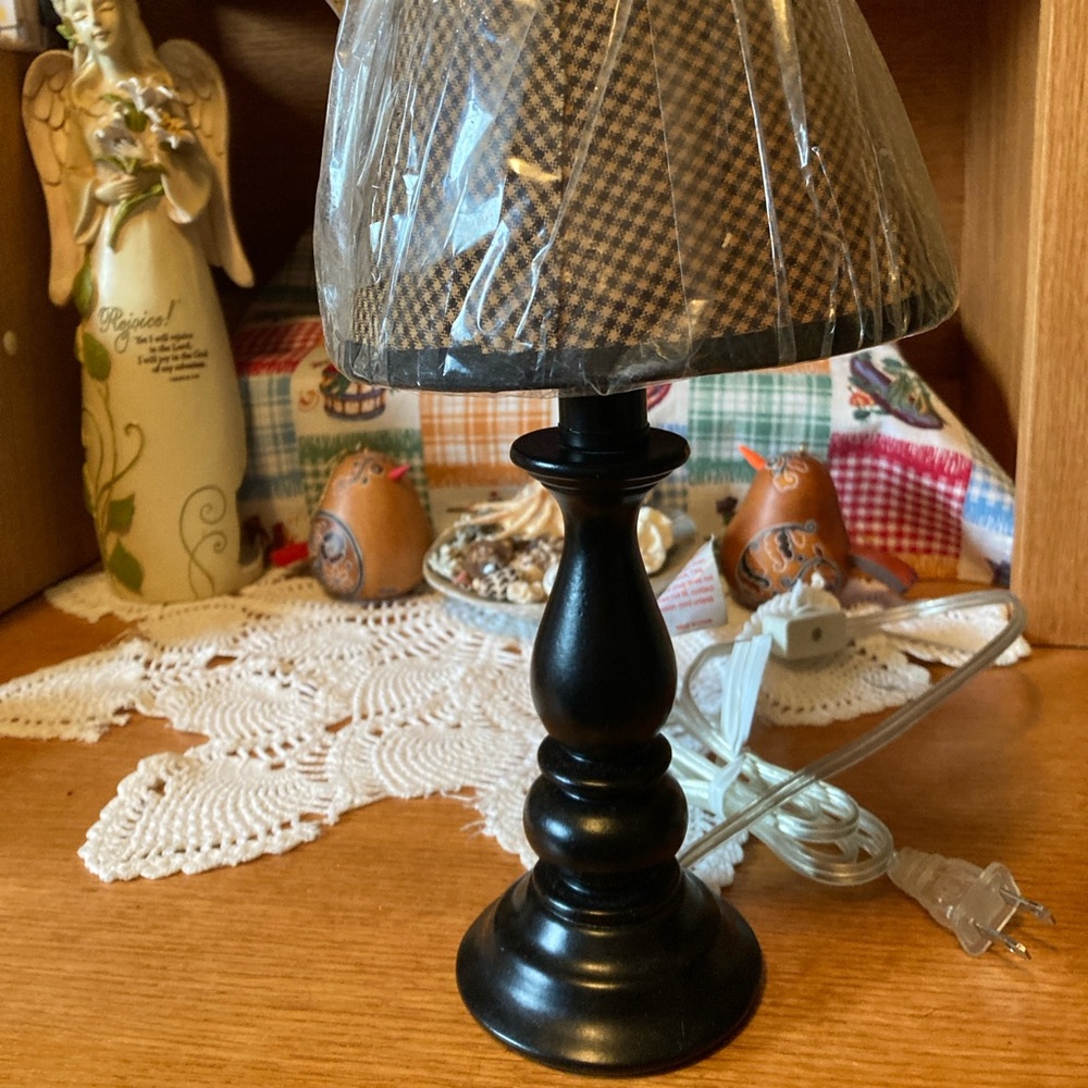 Lamp, w/Checkered Shade, Brown, 11.5” Tall (bulb not included), dark brown base - Picture 7 of 16